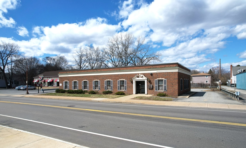 115 E Main St, Webster, MA for lease - Building Photo - Image 1 of 9