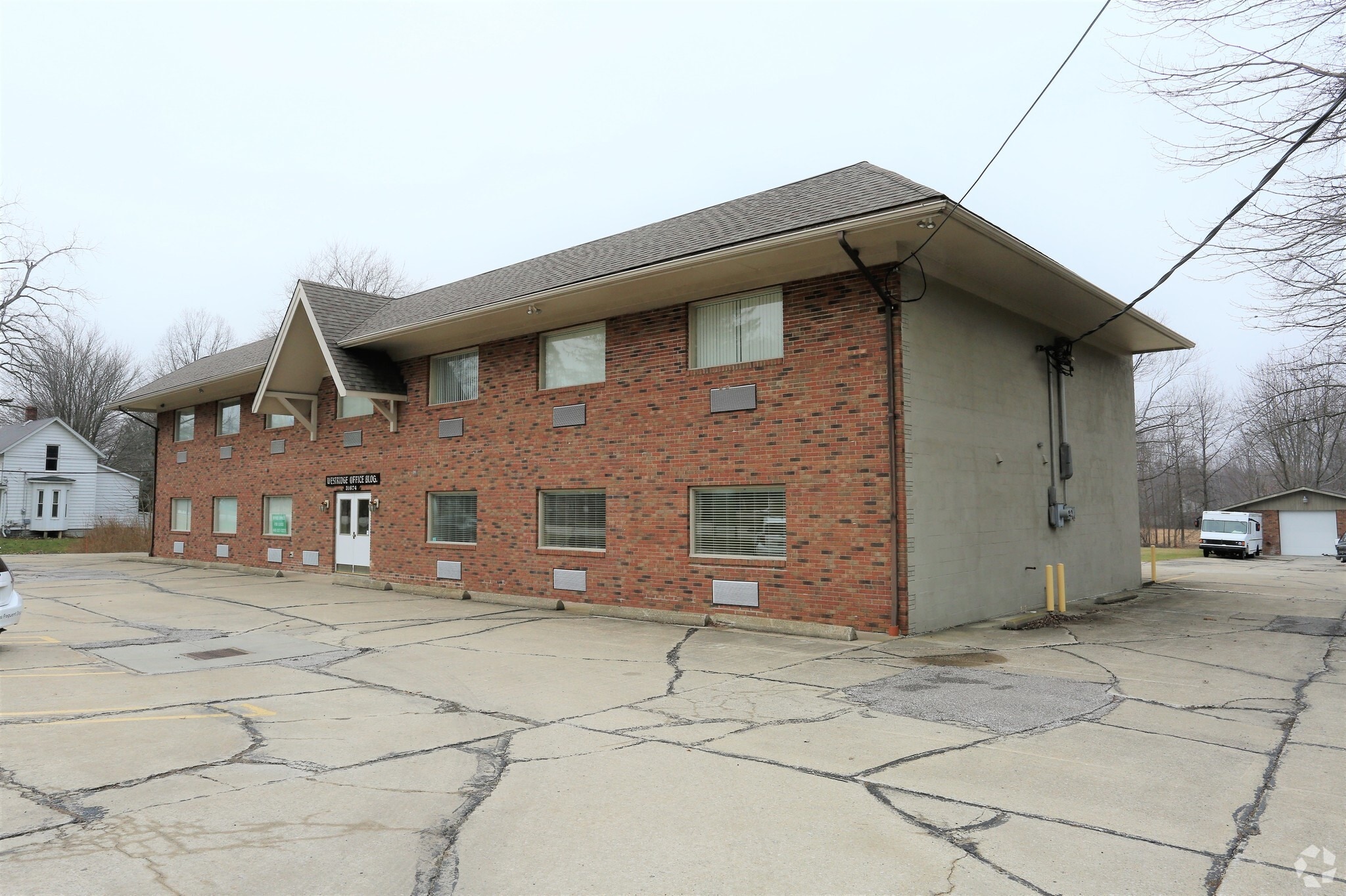 31674 Center Ridge Rd, North Ridgeville, OH for lease Primary Photo- Image 1 of 12