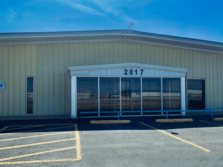 2817 W Industrial Ave, Midland, TX for lease - Primary Photo - Image 1 of 18