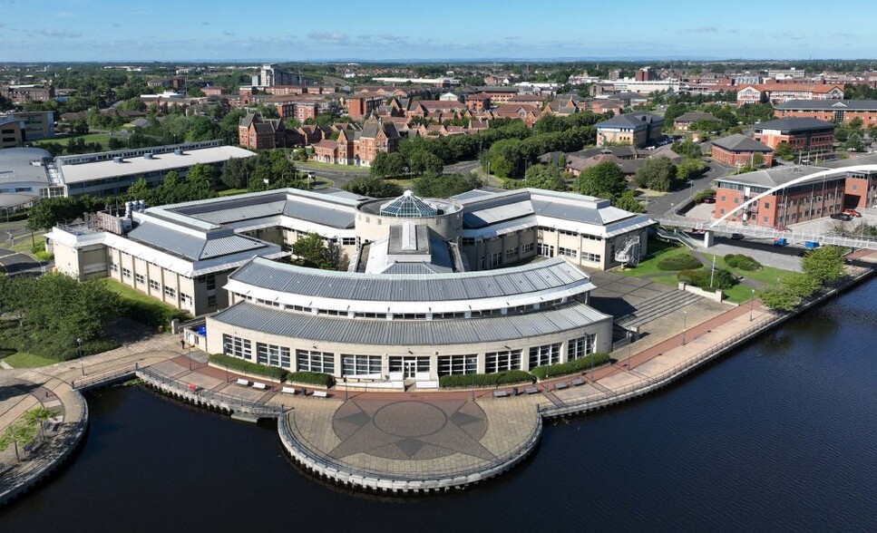 University Blvd, Thornaby for sale - Primary Photo - Image 1 of 4