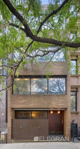 246 E 48th St, New York, NY for sale - Building Photo - Image 2 of 26