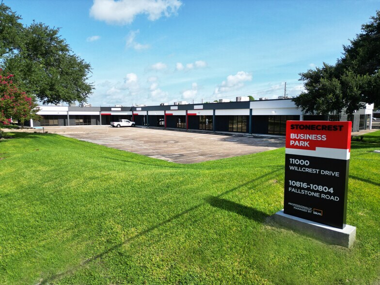 10812 Fallstone Rd, Houston, TX for lease - Building Photo - Image 3 of 12