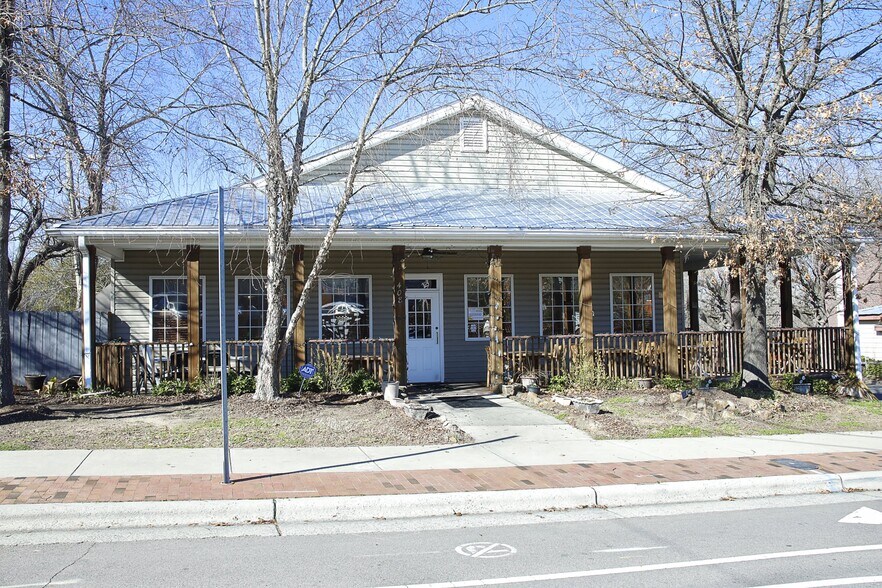408 W Rosemary St, Chapel Hill, NC 27516