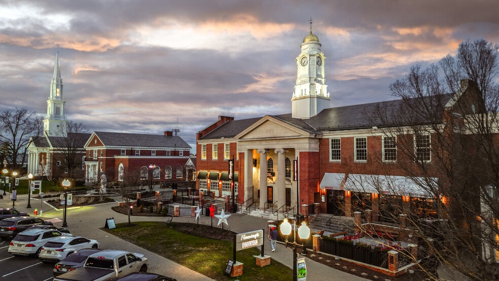 62 Memorial Rd, West Hartford, CT for lease - Building Photo - Image 2 of 13