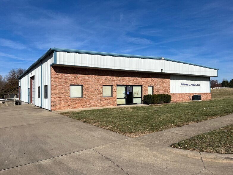 1510 E 173rd St, Belton, MO 64012