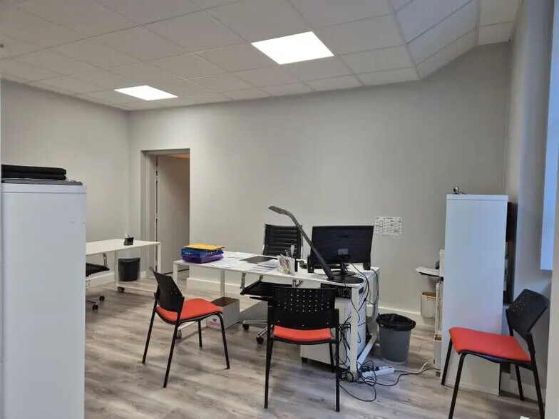 20 Rue De La Roë, Angers for lease - Building Photo - Image 2 of 7