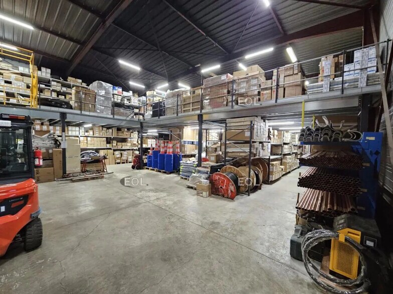 Flex in Valenton for sale - Building Photo - Image 2 of 22