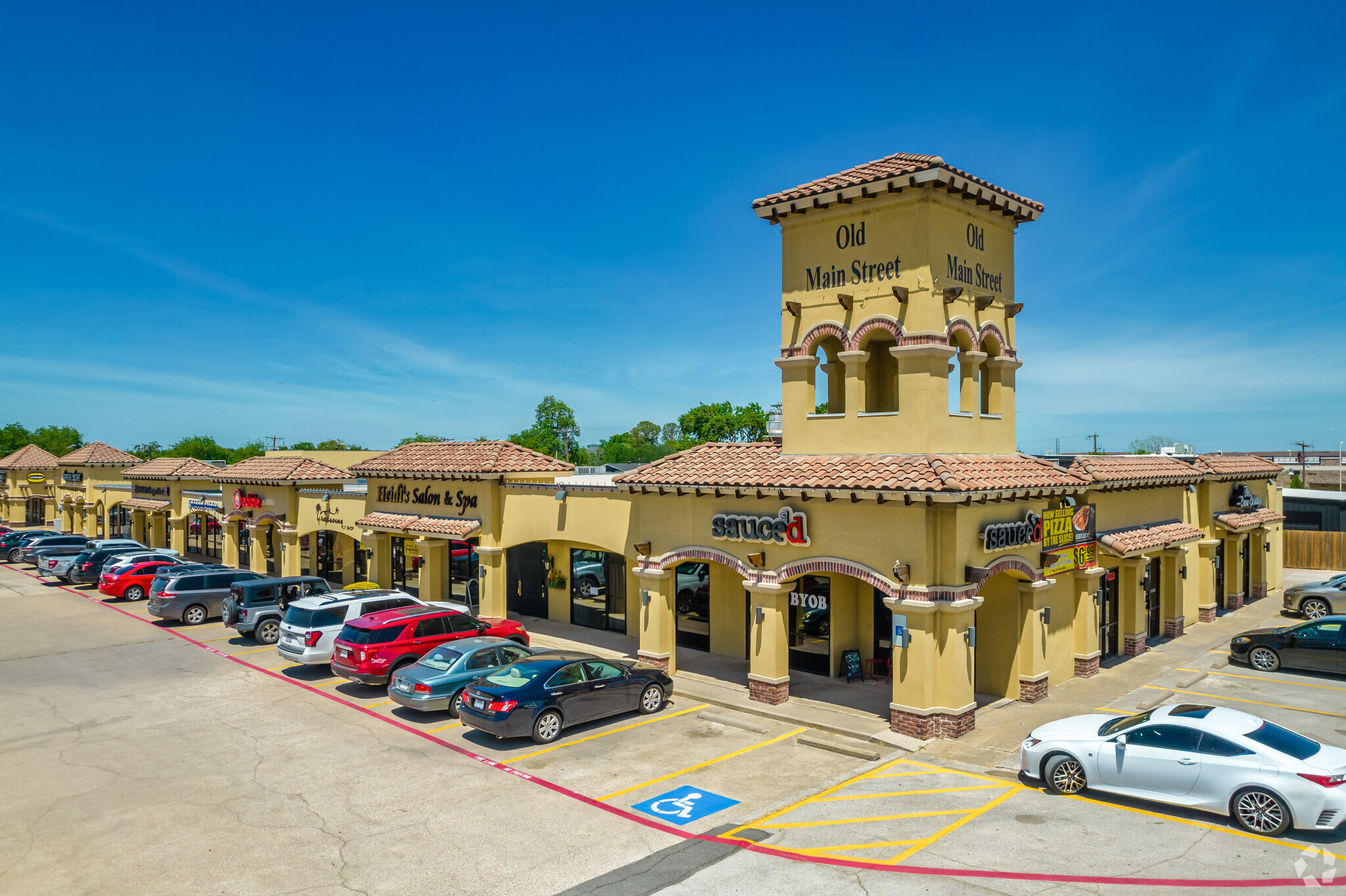 106-180 N Main St, Grapevine, TX for lease Building Photo- Image 1 of 6