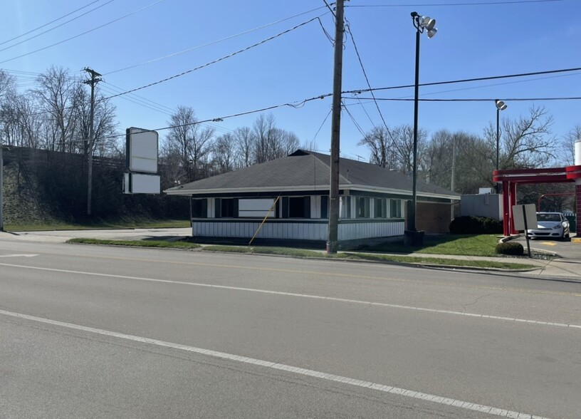 104 N College St, Piqua, OH for lease - Building Photo - Image 1 of 3