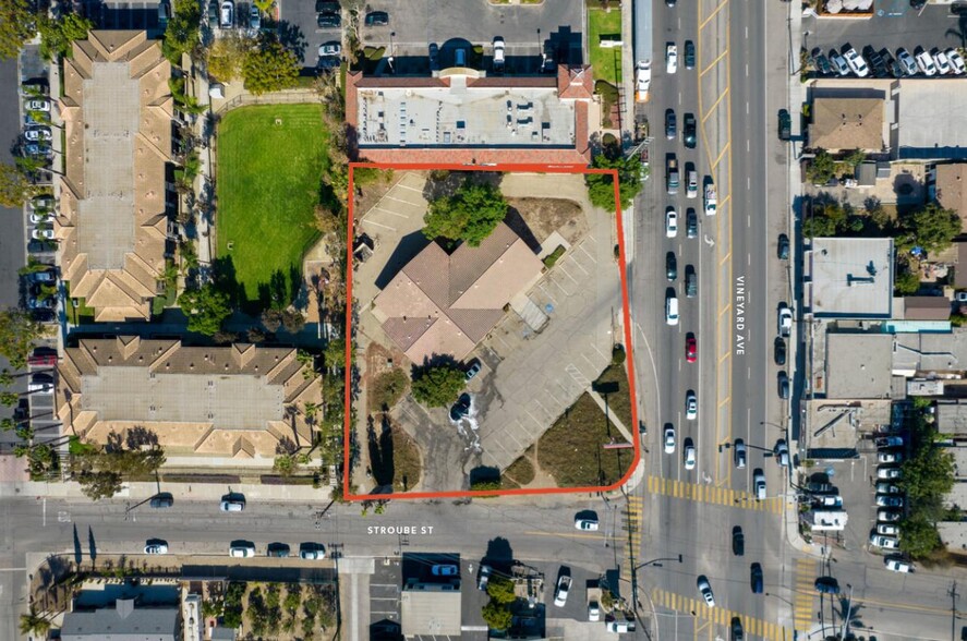 2805 Vineyard Ave, Oxnard, CA for sale - Building Photo - Image 1 of 8