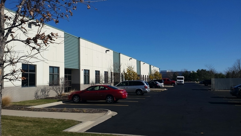 1639-1651 Northwind Blvd, Libertyville, IL for lease - Building Photo - Image 1 of 4