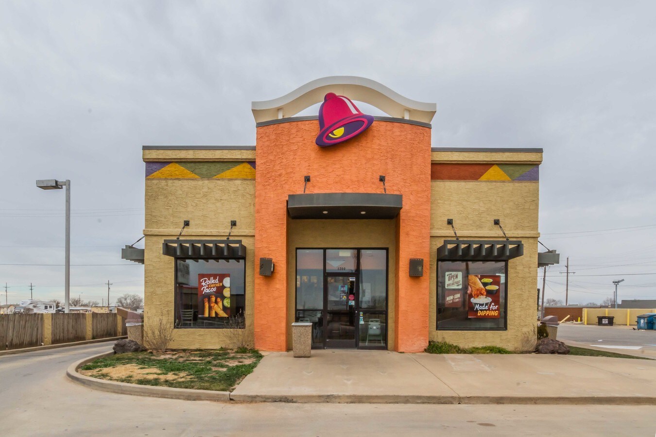 1200 W 1st St, Hereford, TX 79045
