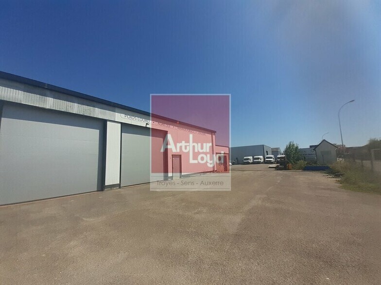 Industrial in Troyes for lease - Building Photo - Image 3 of 7