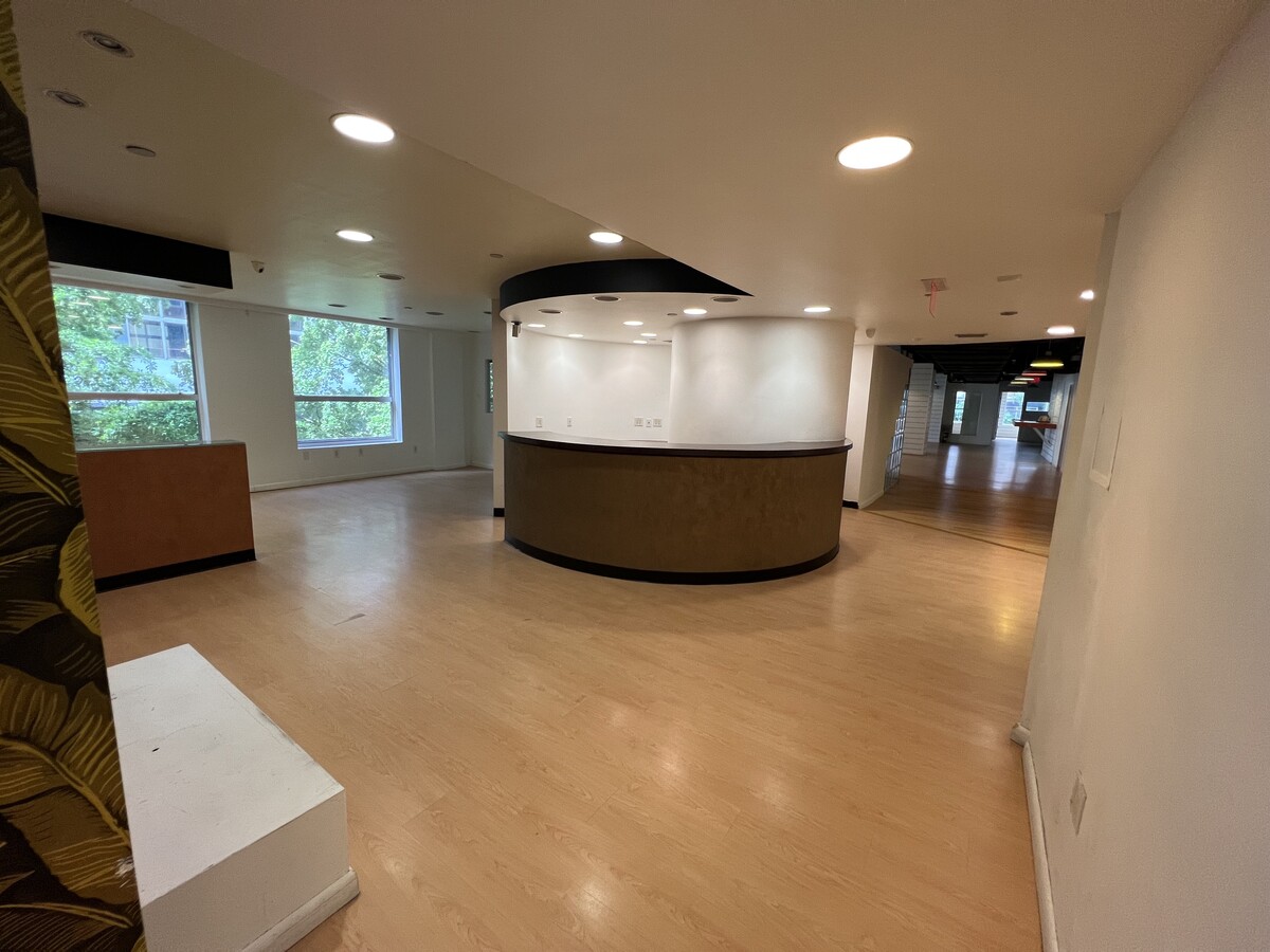 168 SE 1st St, Miami, FL 33131 - Unit 3 -  - Lobby - Image 1 of 6