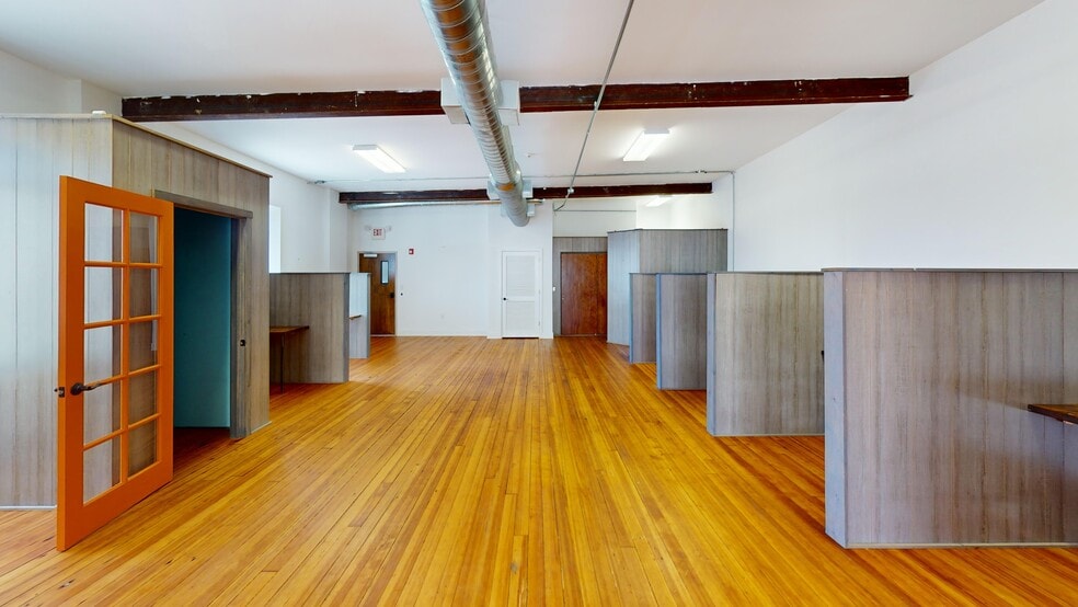 239 E Market St, West Chester, PA for lease - Interior Photo - Image 2 of 18