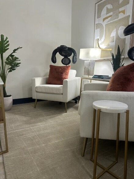 3930 Burbank Dr, Baton Rouge, LA for lease - Building Photo - Image 2 of 4