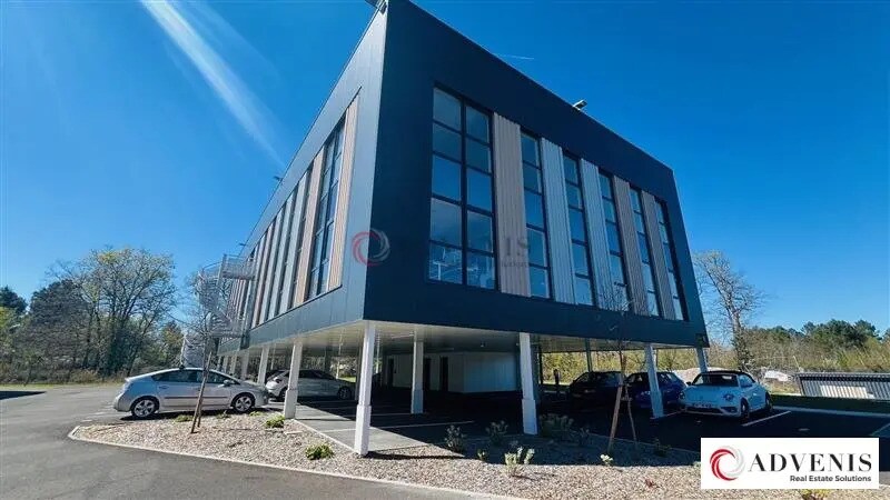 Office in Mérignac for sale Building Photo- Image 1 of 7