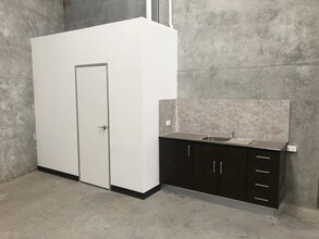 442 Geelong Rd, West Footscray for lease Interior Photo- Image 2 of 3