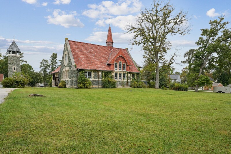 203 E Chatsworth Ave, Reisterstown, MD for sale - Building Photo - Image 2 of 12