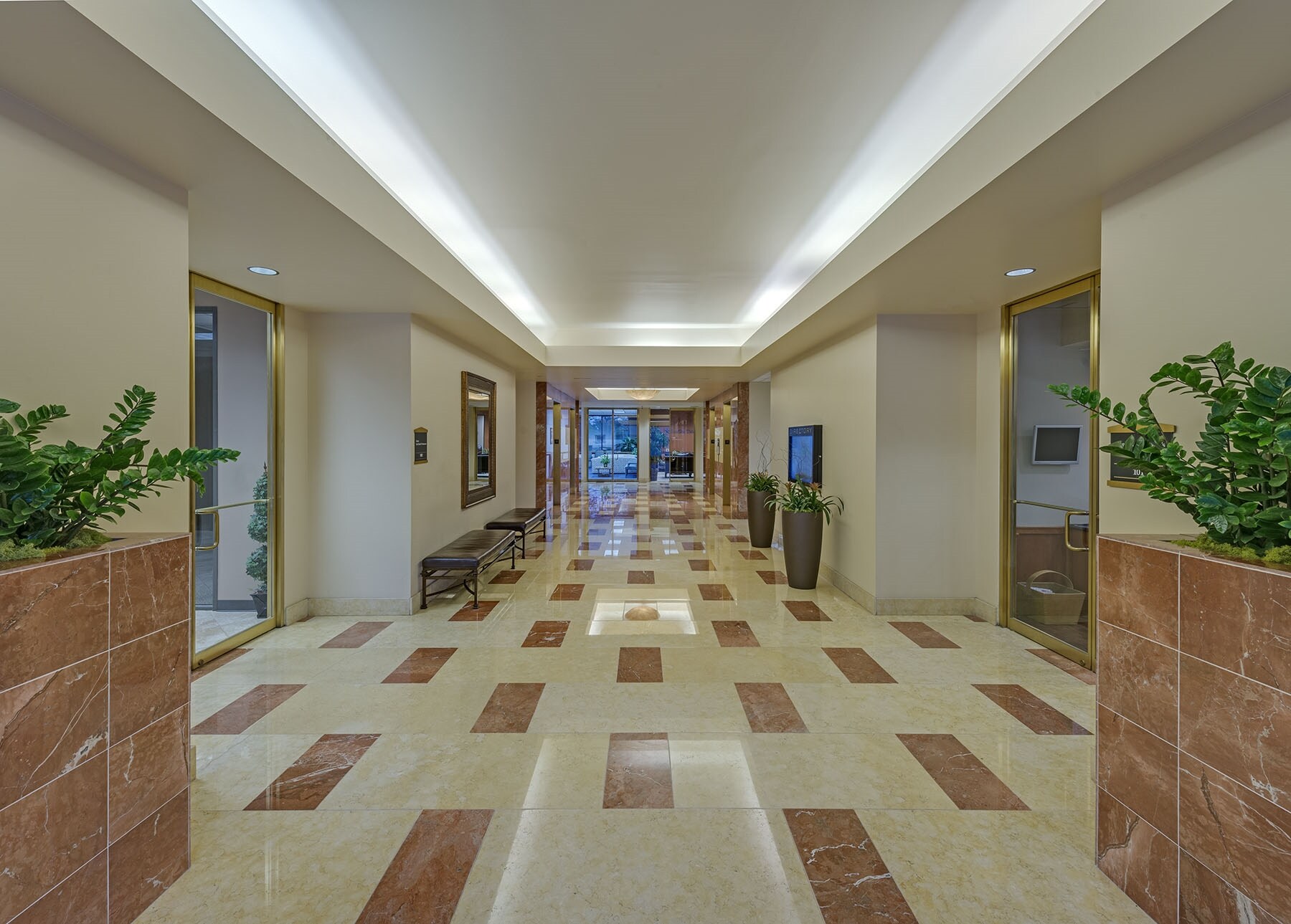 14090 Southwest Fwy, Sugar Land, TX for lease Interior Photo- Image 3 of 6