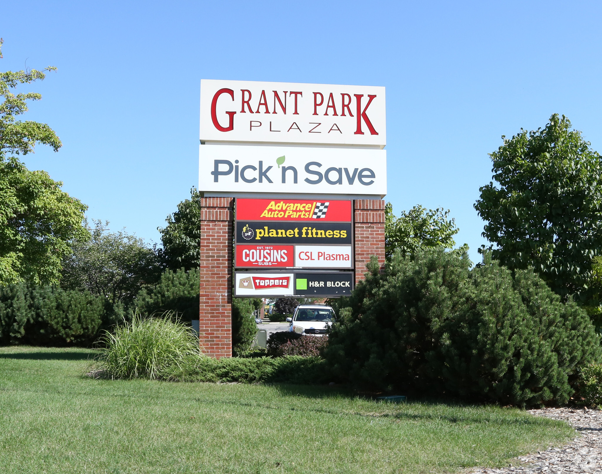 2815-2929 S Chicago Ave, South Milwaukee, WI for lease Building Photo- Image 1 of 9