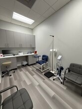 1911 Harrison St, Hollywood, FL for lease Interior Photo- Image 2 of 5