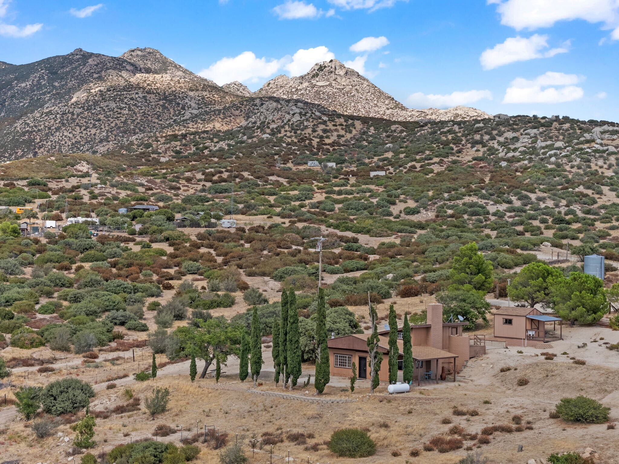 37882 Montezuma Valley Rd, Ranchita, CA for sale Primary Photo- Image 1 of 1