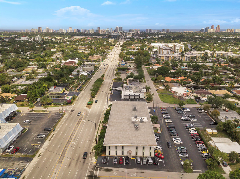 1400 E Oakland Park Blvd, Oakland Park, FL for lease - Building Photo - Image 3 of 8