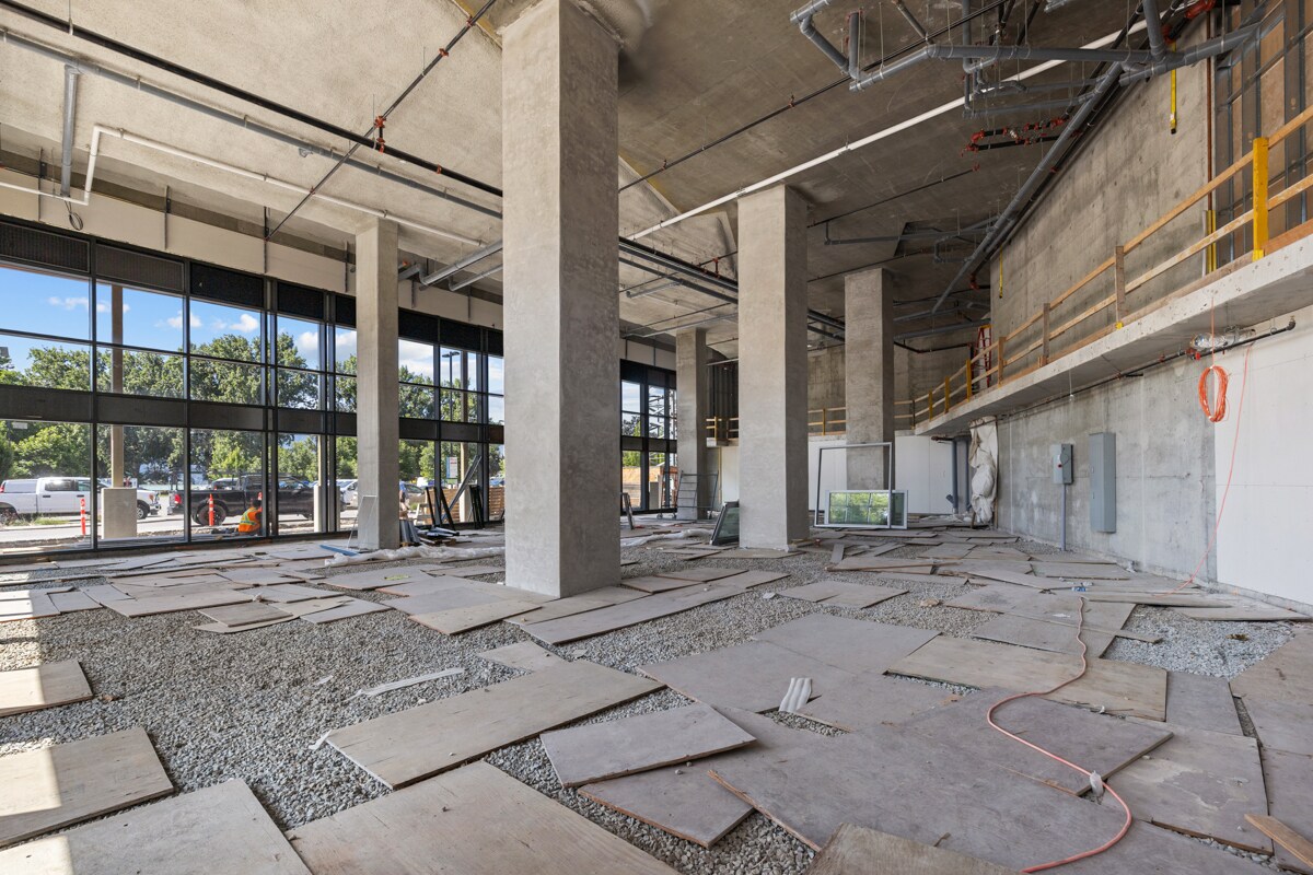 3300 - 3340 Lakeshore rd, Kelowna, BC for lease Interior Photo- Image 1 of 7