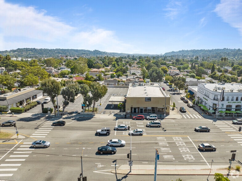 3250 Glendale Blvd, Los Angeles, CA for lease - Building Photo - Image 3 of 13
