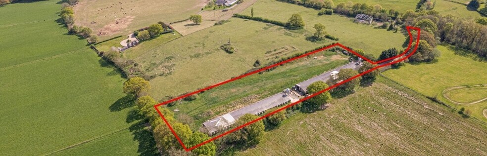 Steep Marsh, Petersfield for sale - Primary Photo - Image 1 of 1