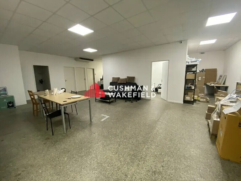 Flex in Toulouse for lease - Interior Photo - Image 3 of 7