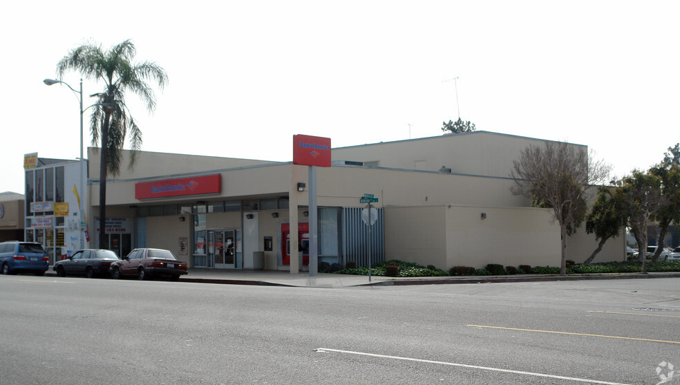 245 E Highland Ave, San Bernardino, CA for sale - Primary Photo - Image 1 of 4