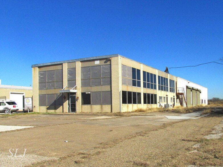 2402-2420 N I-35E, Lancaster, TX for sale - Building Photo - Image 1 of 1