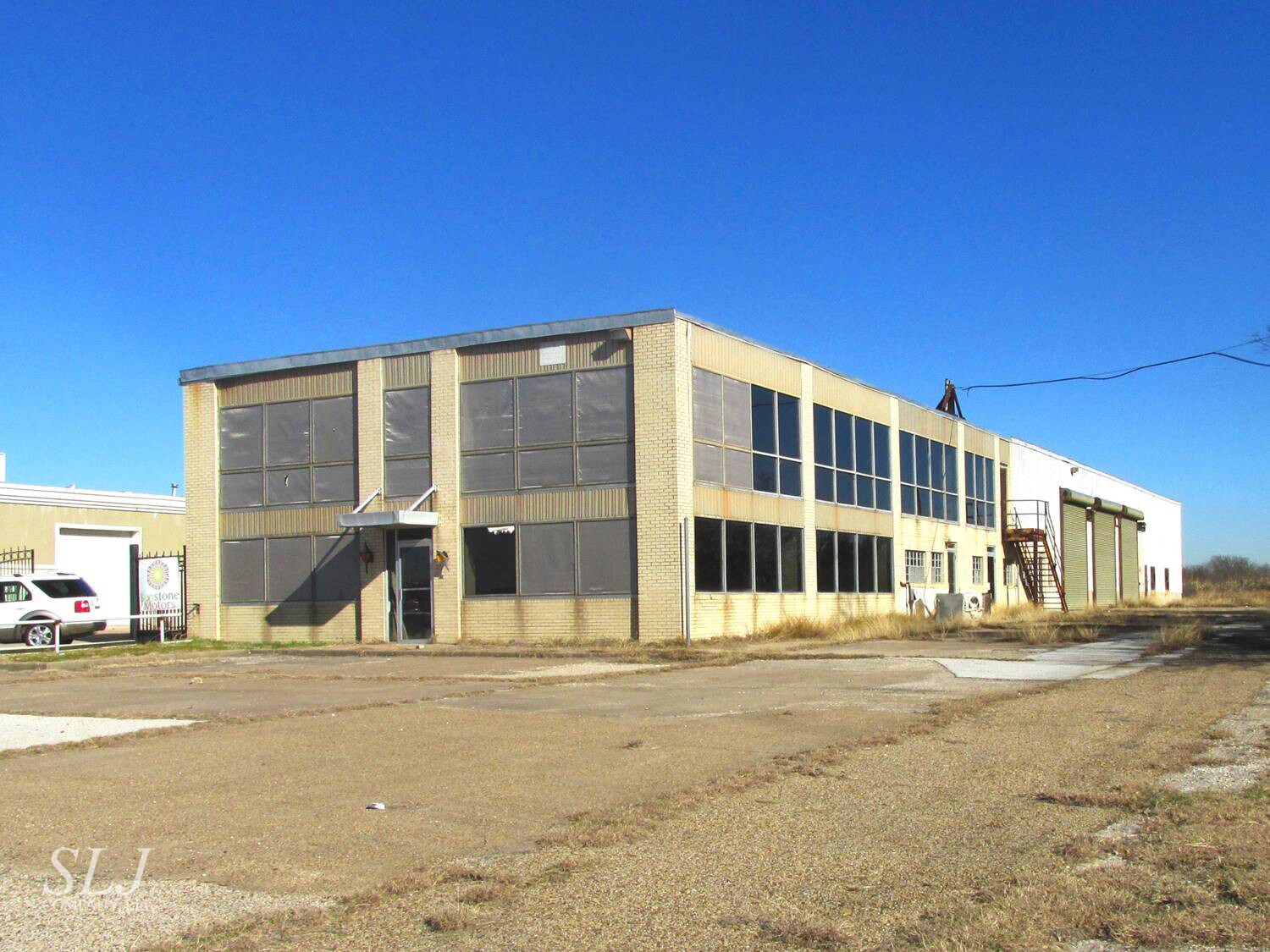 2402-2420 N I-35E, Lancaster, TX for sale Building Photo- Image 1 of 1