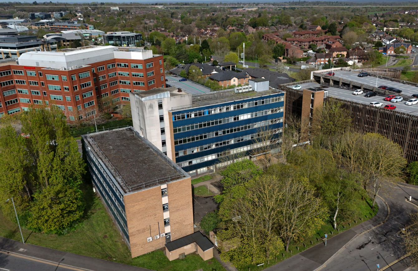 Skimped Hill Hl, Bracknell for sale Building Photo- Image 1 of 2