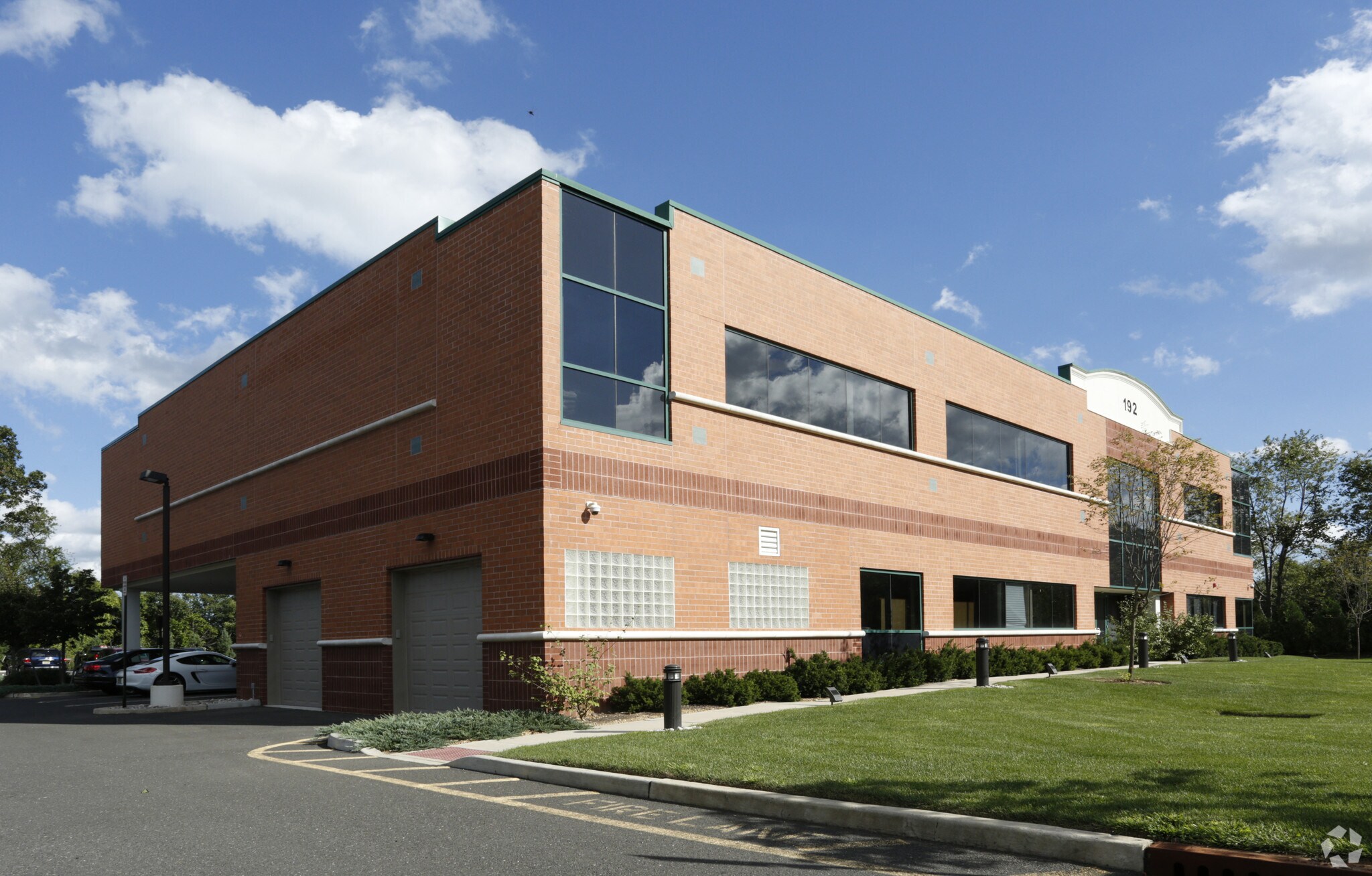 192 Summerhill Rd, East Brunswick, NJ for lease Primary Photo- Image 1 of 12