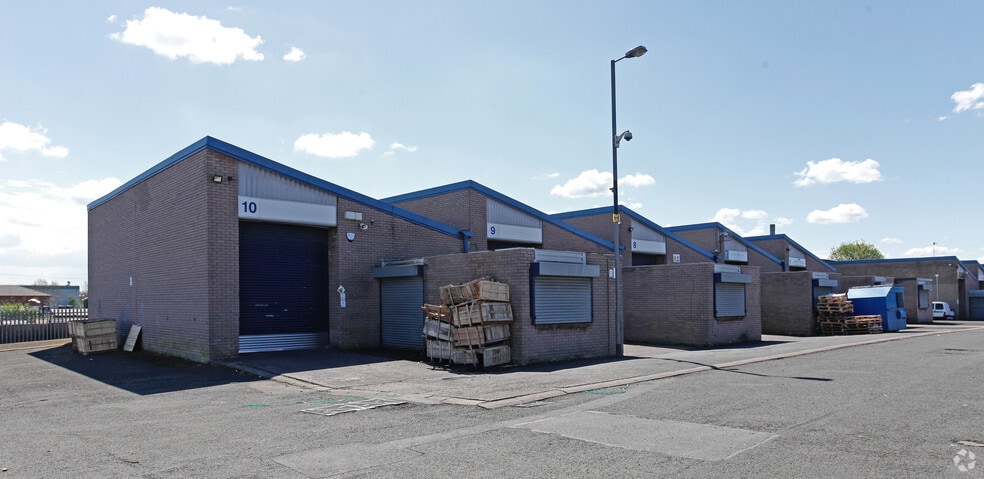 Cradley Rd, Dudley for lease - Primary Photo - Image 1 of 2