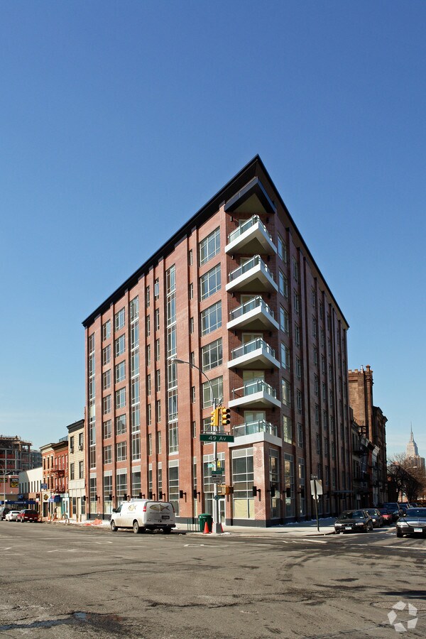 1063 Jackson Ave, Long Island City, NY, 11101 Retail Space For Lease