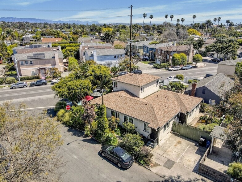 2045 Penmar Ave, Venice, CA for sale - Building Photo - Image 1 of 35