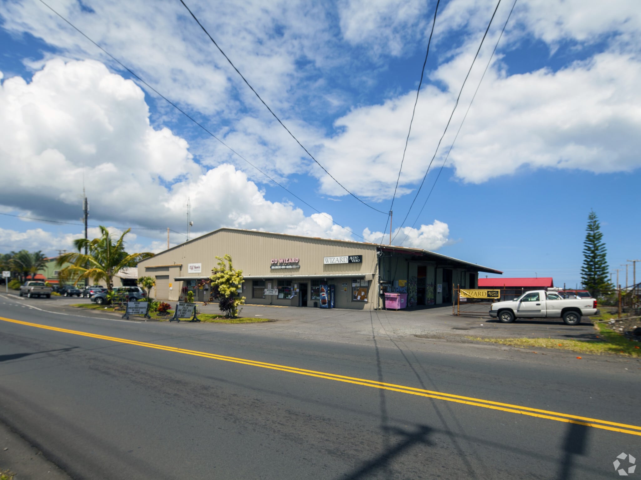 23 Pohaku St, Hilo, HI for lease Building Photo- Image 1 of 6