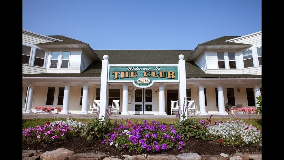 21 Upper Mile Point Dr, Meredith, NH for sale - Building Photo - Image 1 of 1