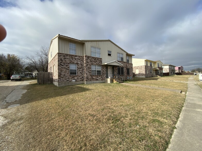 806 Sissom Rd, Killeen, TX for sale - Primary Photo - Image 1 of 34