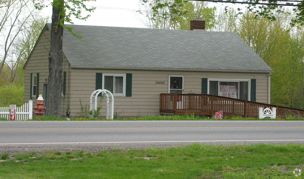 34040 Center Ridge Rd, North Ridgeville, OH for sale - Primary Photo - Image 1 of 1