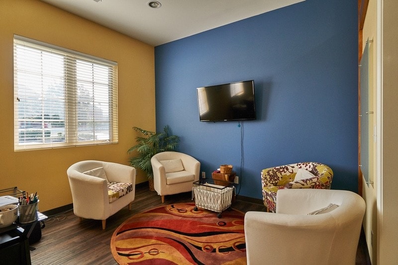 5031 Forest Dr, New Albany, OH for sale - Building Photo - Image 2 of 32