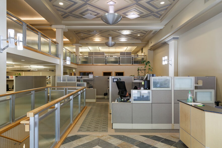 1315 Cornwall Ave, Bellingham, WA for sale - Interior Photo - Image 3 of 8