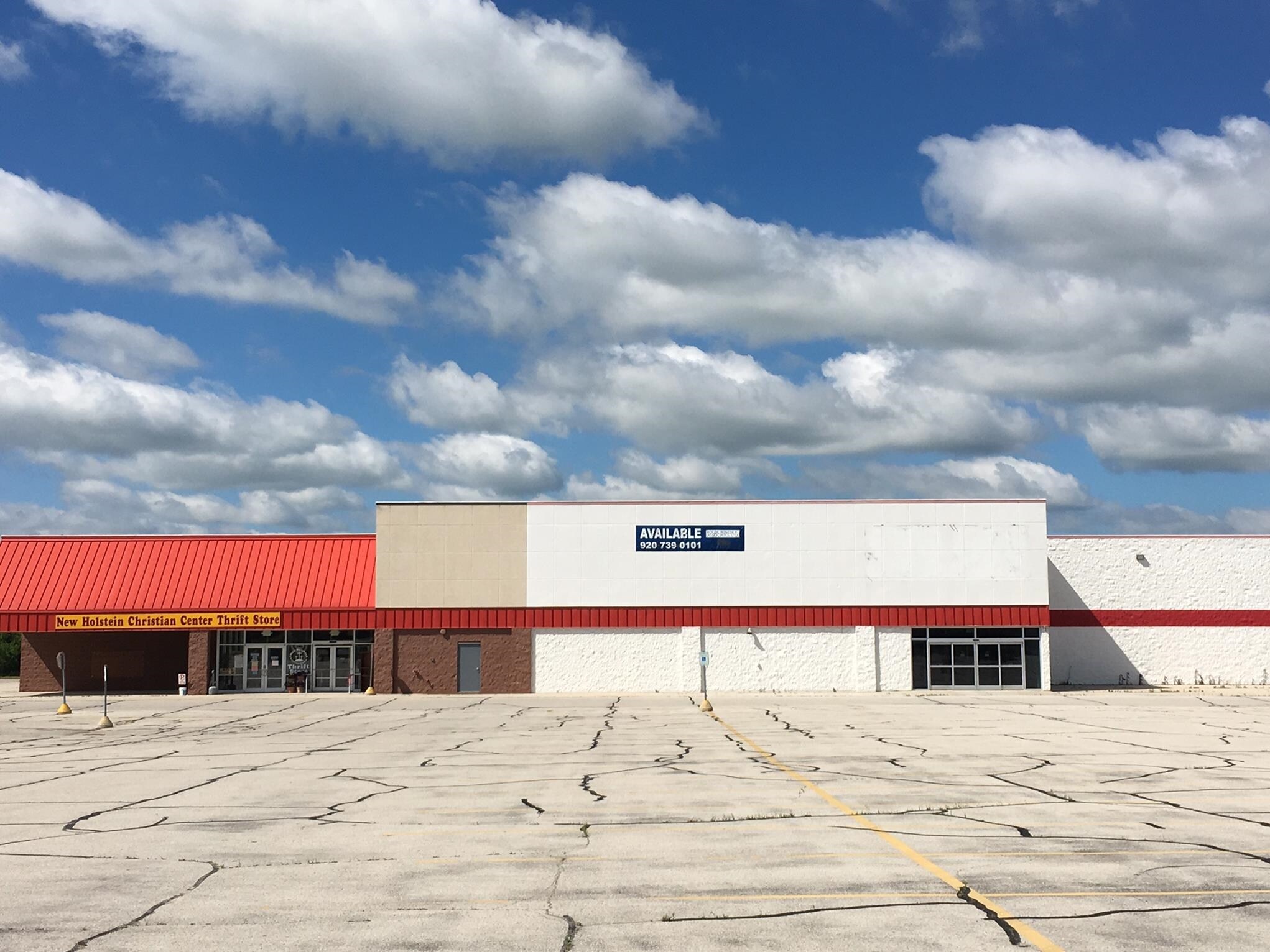 2245 Calumet Dr, New Holstein, WI for sale Building Photo- Image 1 of 1