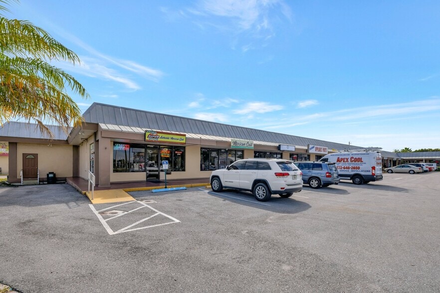 7991-8031 S Us-1 Hwy, Port Saint Lucie, FL for lease - Building Photo - Image 3 of 32