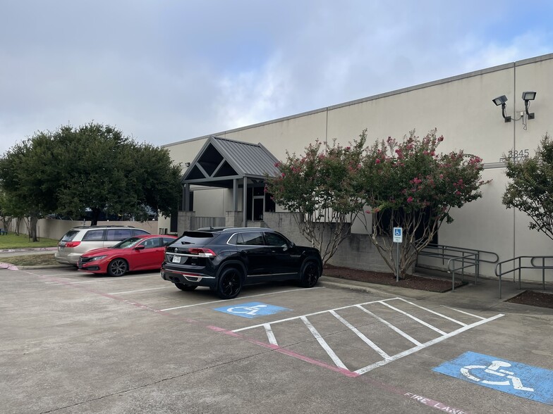 3845 Forney Rd, Mesquite, TX for lease - Building Photo - Image 1 of 14