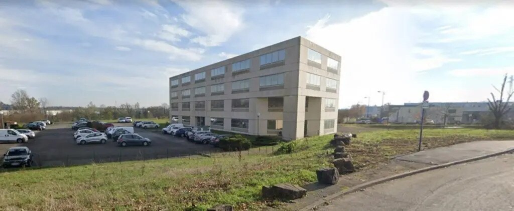 Office in for lease Building Photo- Image 1 of 4